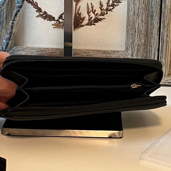 Time & Tru Time and Tru Women's 3-Piece Handbag Set in Black - Picture 10 of 11